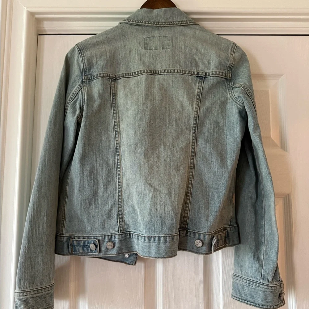 Old Navy Light Blue Denim Jacket for Women - Picture 5 of 7